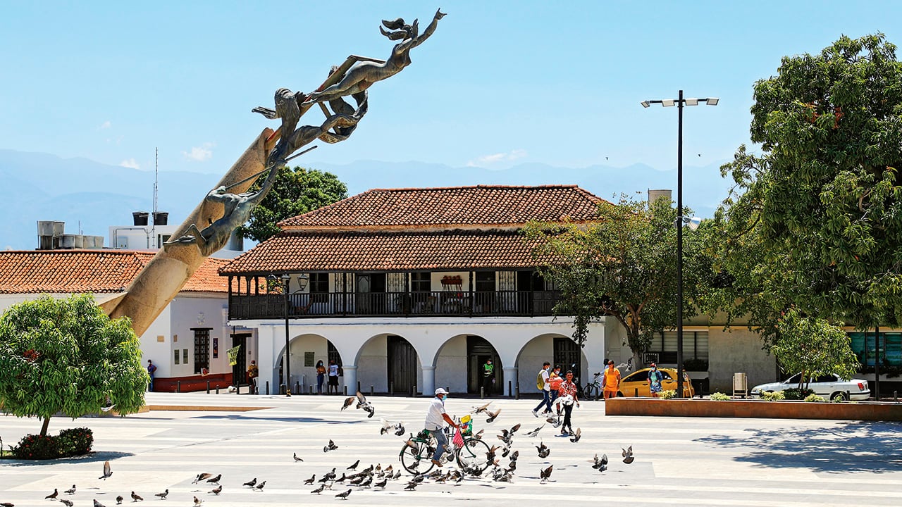 Decisiones tomadas durante la administración de Mello Castro en la Alcaldía de Valledupar están en el centro del escándalo por concesiones de tránsito y alumbrado.