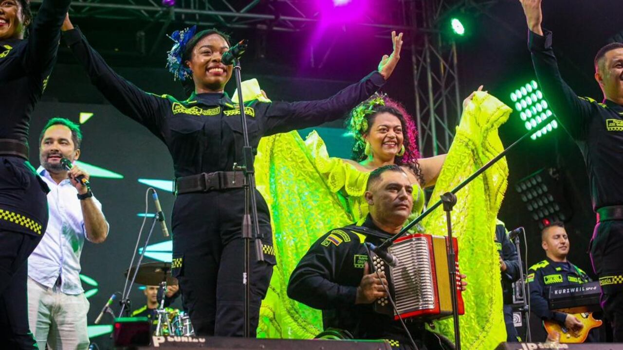 Orquesta Internacional de la Policía Nacional.