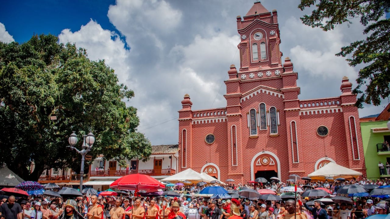 Iglesia de San Carlos, Antioquia.