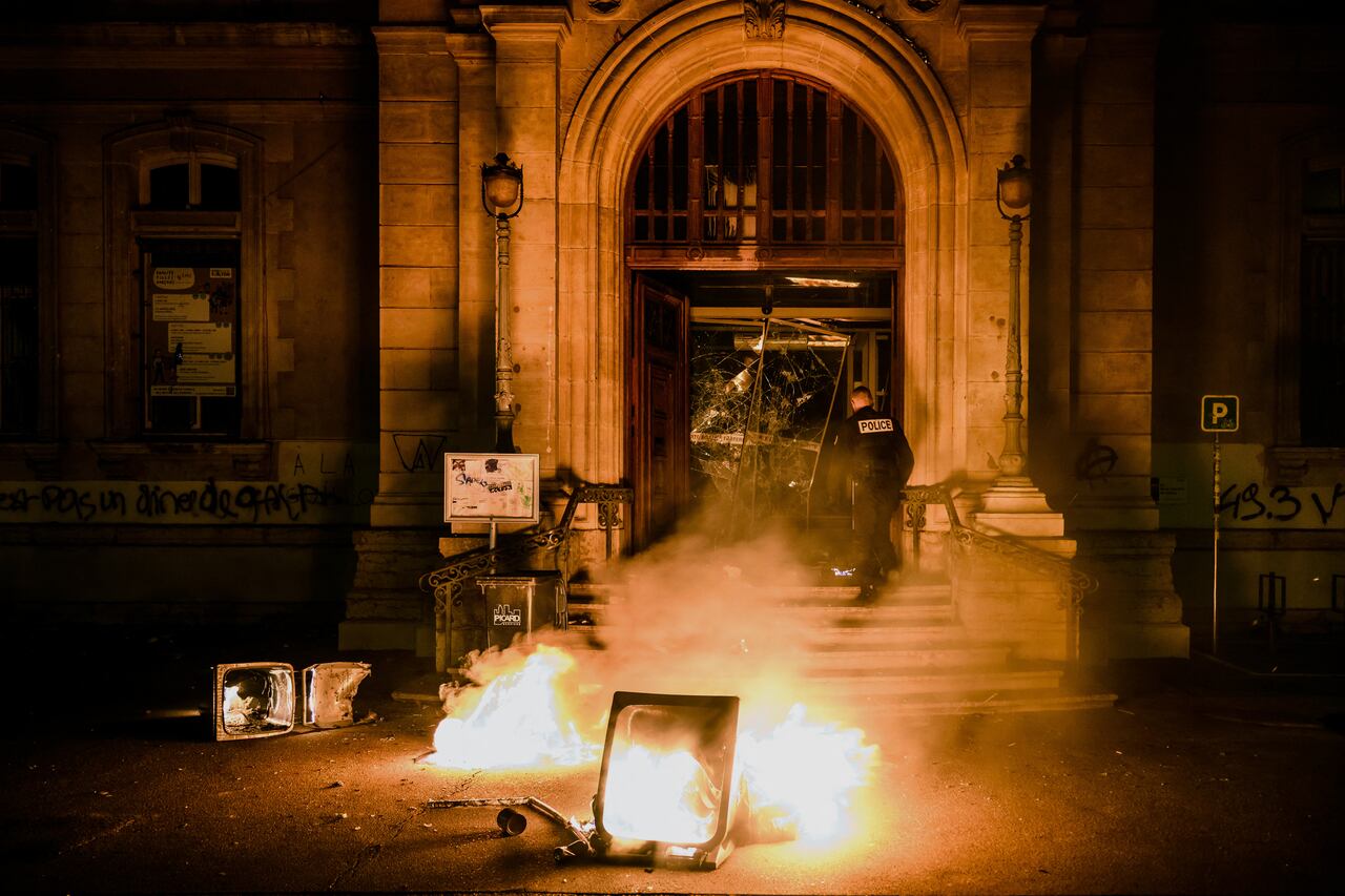 Fuertes protestas este viernes en la capital francesa. Foto: AFP.