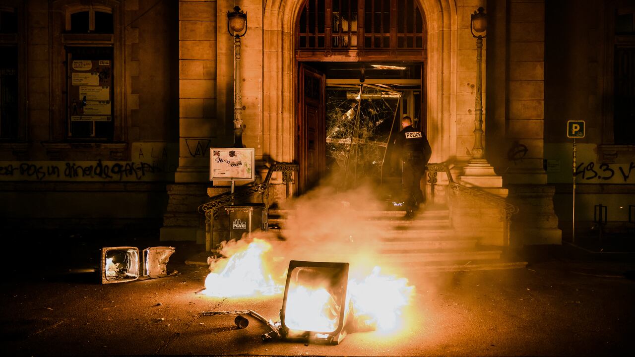Fuertes protestas este viernes en la capital francesa. Foto: AFP.