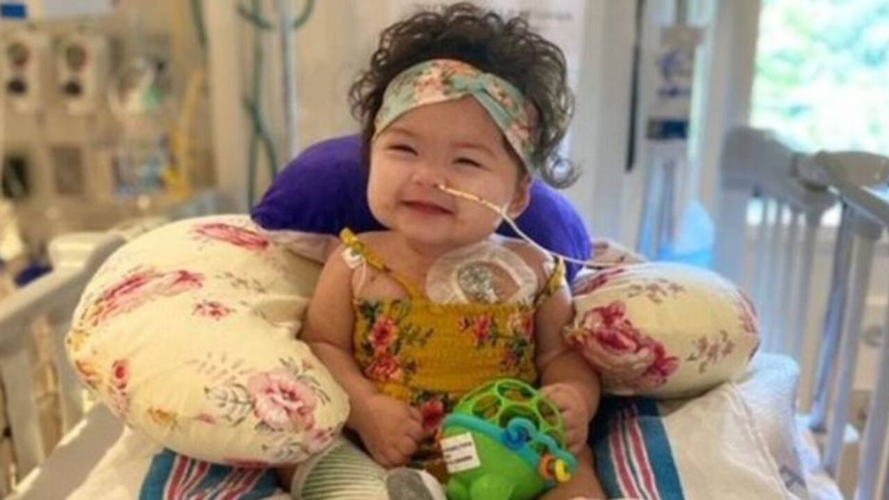 Alexandra fue internada en Nueva York en marzo de este año, en el auge de la pandemia de covid-19. La bebé debió esperar cuatro meses por un corazón de un donante compatible.