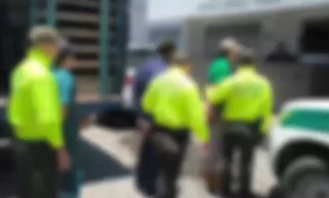 La captura de estos sujetos se dio en medio de un amplio operativo judicial adelantado en varios puntos de esta ciudad de la costa pacífica nariñense, informó la Policía.