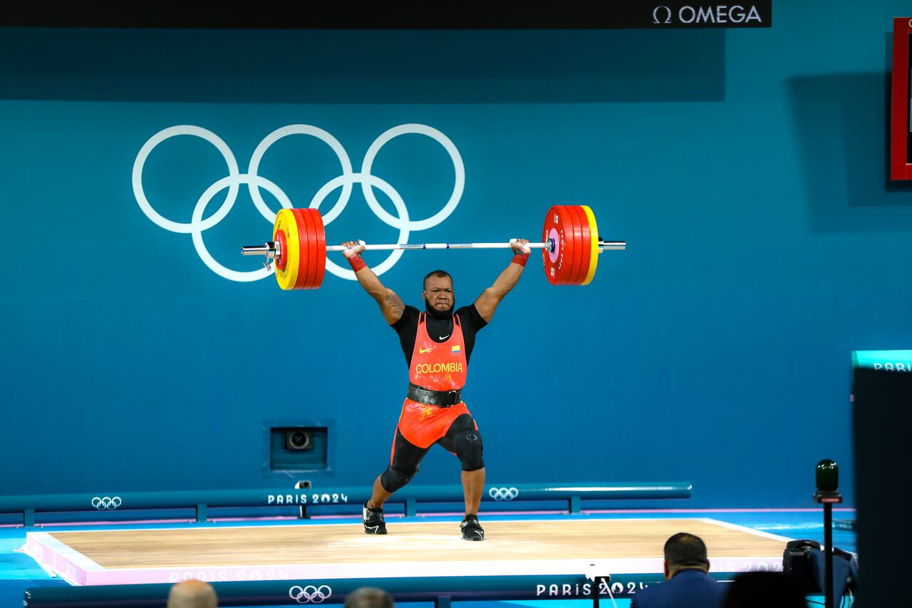 Yeison López durante uno de sus ejercicios del levantamiento de pesas de los Juegos Olímpicos de París 2024.