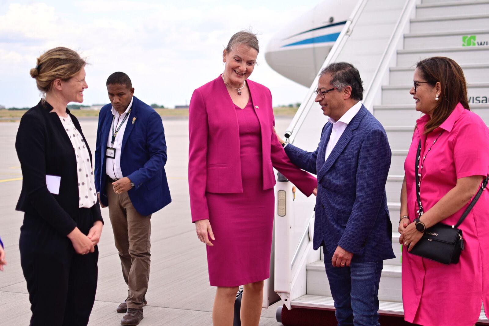 Llegada del Presidente Gustavo Petro y de su comitiva a Berlín, Alemania.
