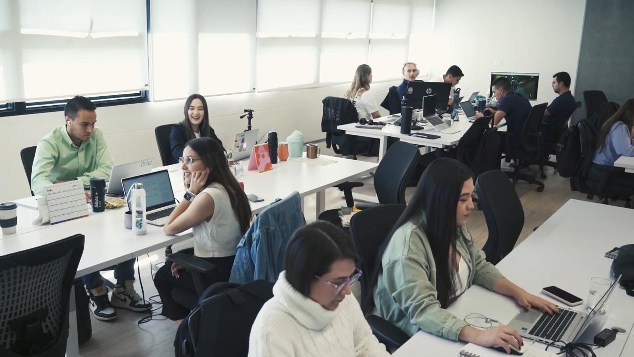 El programa incluye acceso a asistencia técnica y espacios de conexión con inversionistas, potenciales clientes y aliados e intercambio tecnológico con actores del ecosistema emprendedor de la República de Corea.