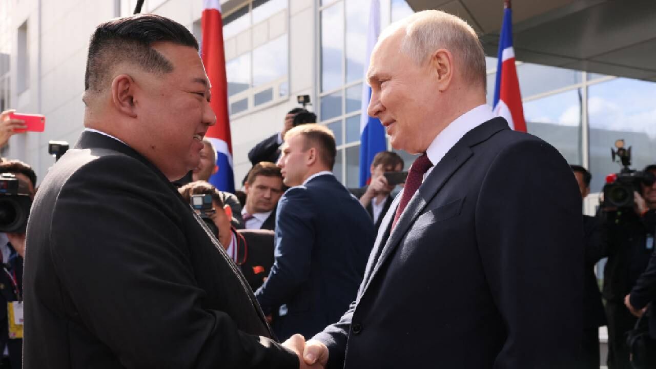 El líder norcoreano, Kim Jong-un, aseguró a Vladimir Putin que Rusia logrará una "gran victoria" contra sus enemigos.