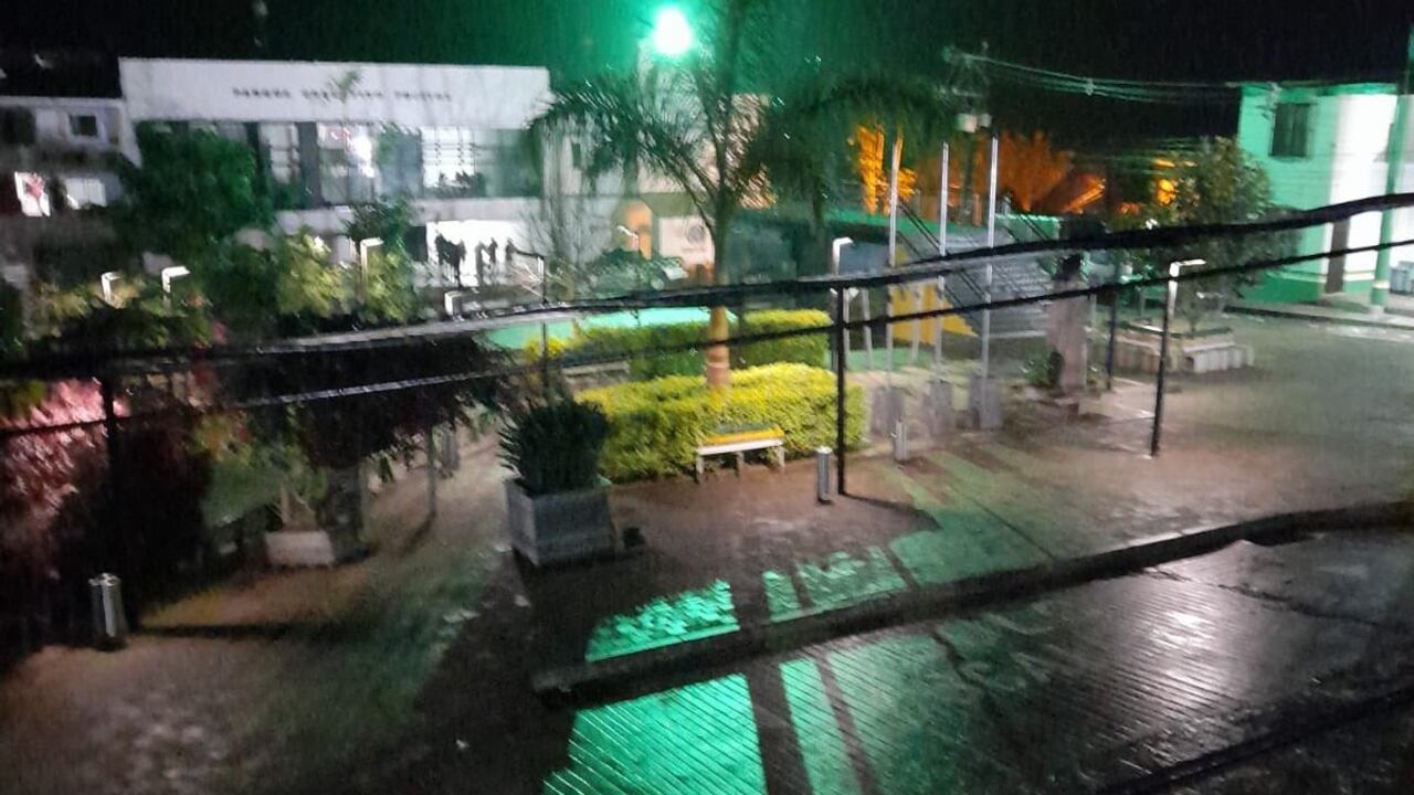 Desde la noche de este viernes, las calles del municipio están desoladas