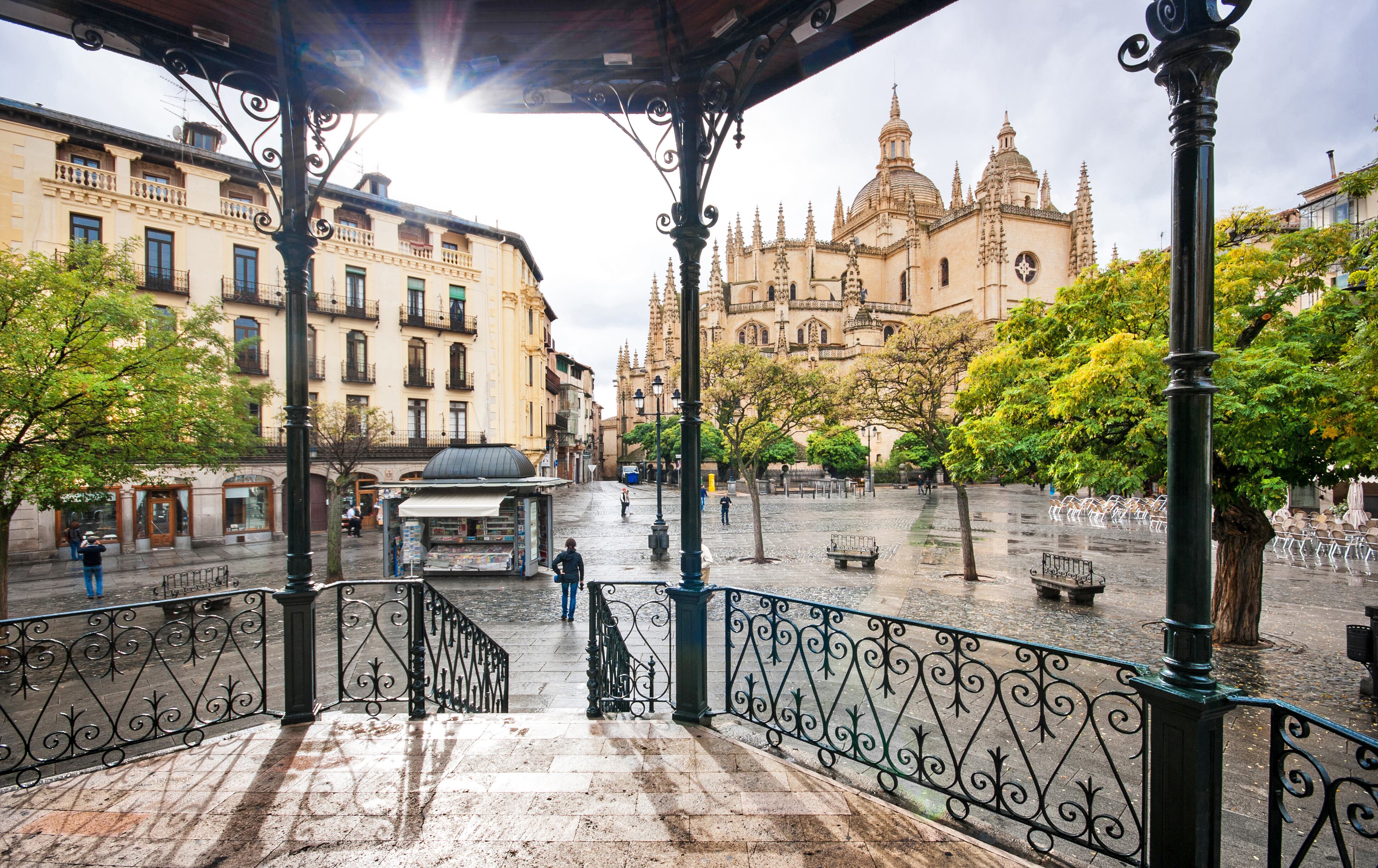 Plaza Mayor with Catedral de Santa Maria de Segovia in the background in the historic city of Segovia, Castilla y Leon, Spain.
