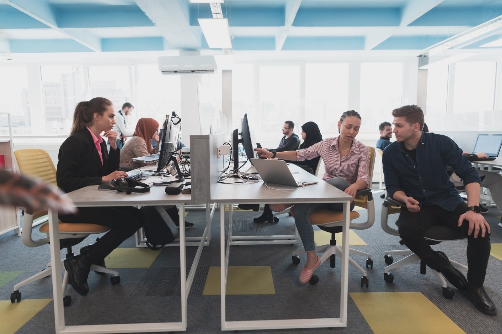 El proyecto de reforma laboral también legisla sobre el trabajo en casa, remoto o a distancia. El Gobierno argumenta que se recuperarán los derechos de los trabajadores. Foto: 123 RF