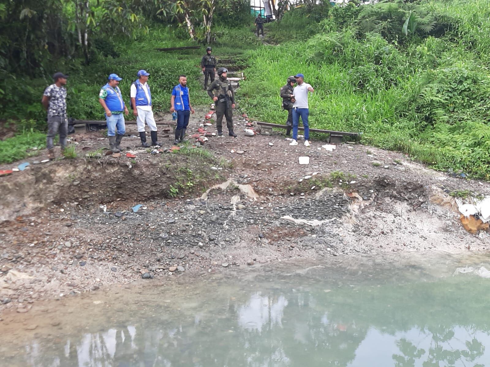 Hallan piscina artesanal en Buenaventura que servía de "entretenimiento" a grupos armados.