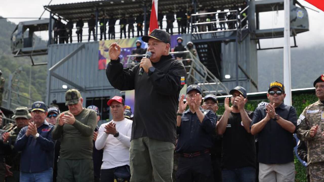 El Ministro de Interior y Justicia Diosdado Cabello anuncia formación de 20 mil comandos de Fuerzas especiales