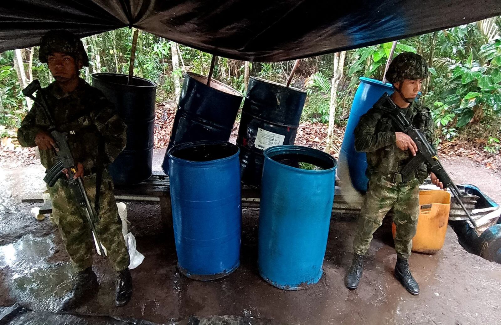 Tropas del Ejército Nacional destruyeron un laboratorio de coca en Mapiripán, Meta.