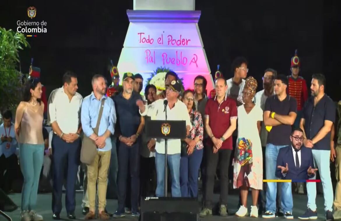 Gustavo Petro en el cabildo abierto en Barranquilla