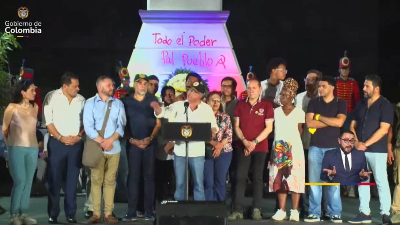 Gustavo Petro en el cabildo abierto en Barranquilla