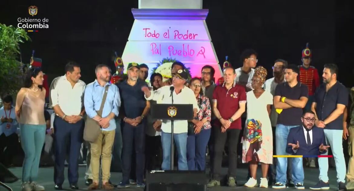 Gustavo Petro en el cabildo abierto en Barranquilla