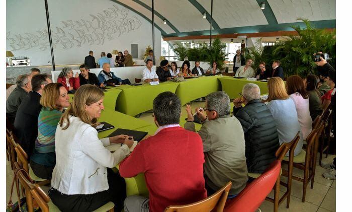 Mesa de negociación gobierno y ELN en Caracas.