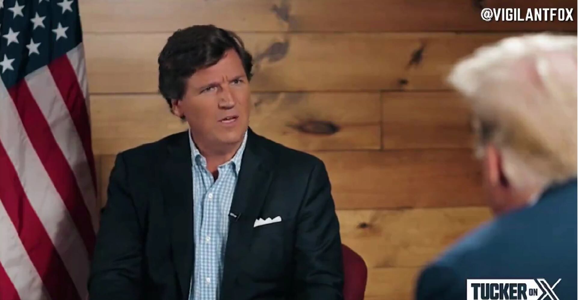 Trump acusa a Barr de no realizar una investigación sobre el caso Epstein.  FotoX @TuckerCarlson