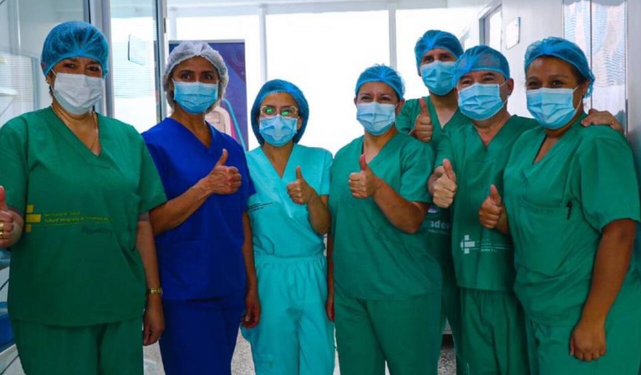 En la foto aparece el equipo médico del Hospital de Kennedy quien celebró la puesta en marcha de la novedosa sala