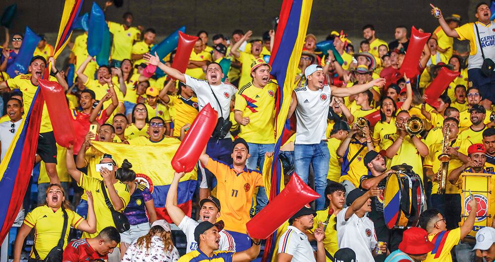   En el Metropolitano, de Barranquilla, y en el Atanasio Girardot, de Medellín, se ha escuchado el cántico de “fuera Petro”, que cada día toma más fuerza. 