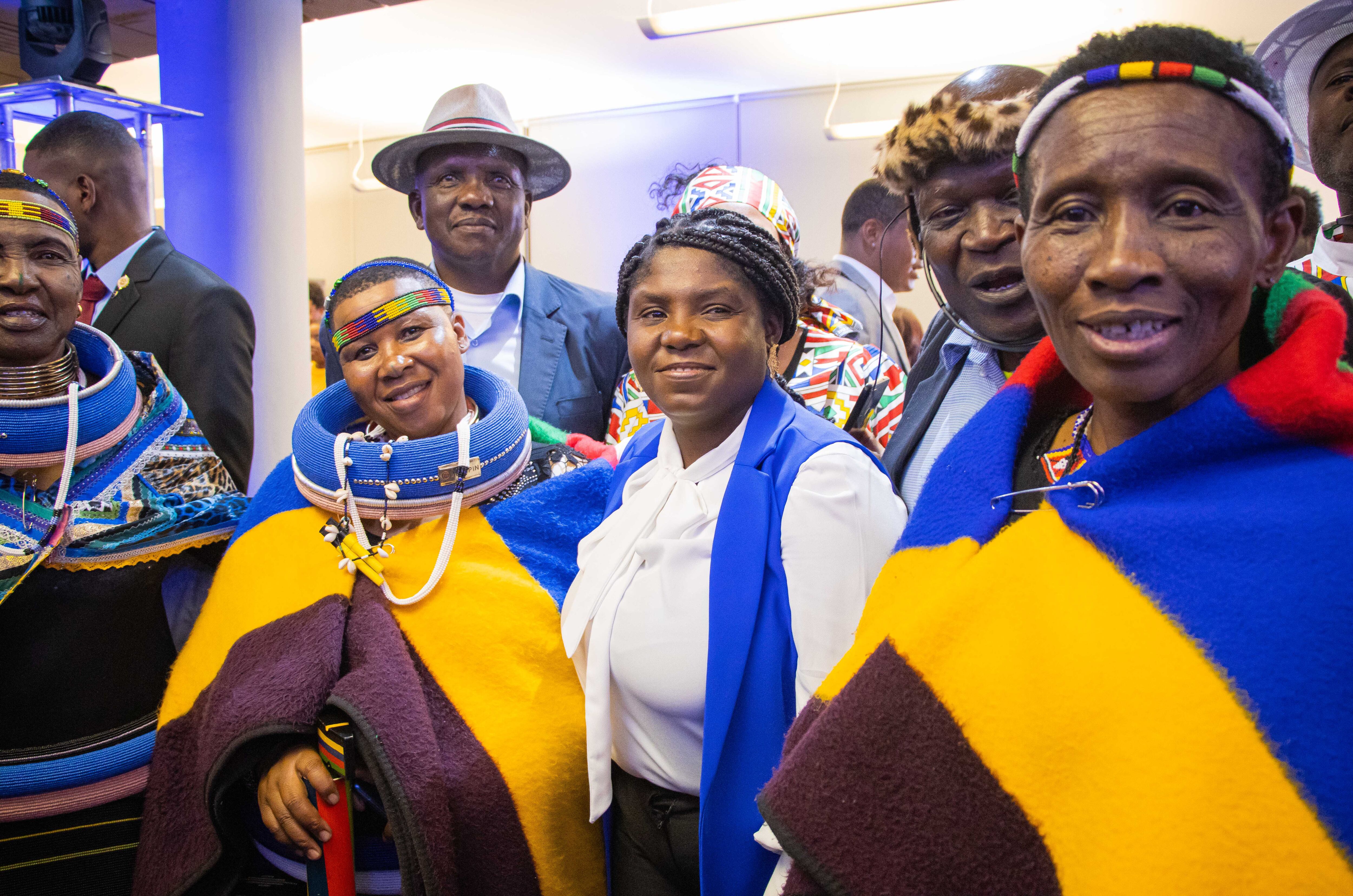 La vicepresidenta y la delegación de Colombia se preparan para arribar este
domingo 14 de mayo a Kenia para iniciar agenda en este país.