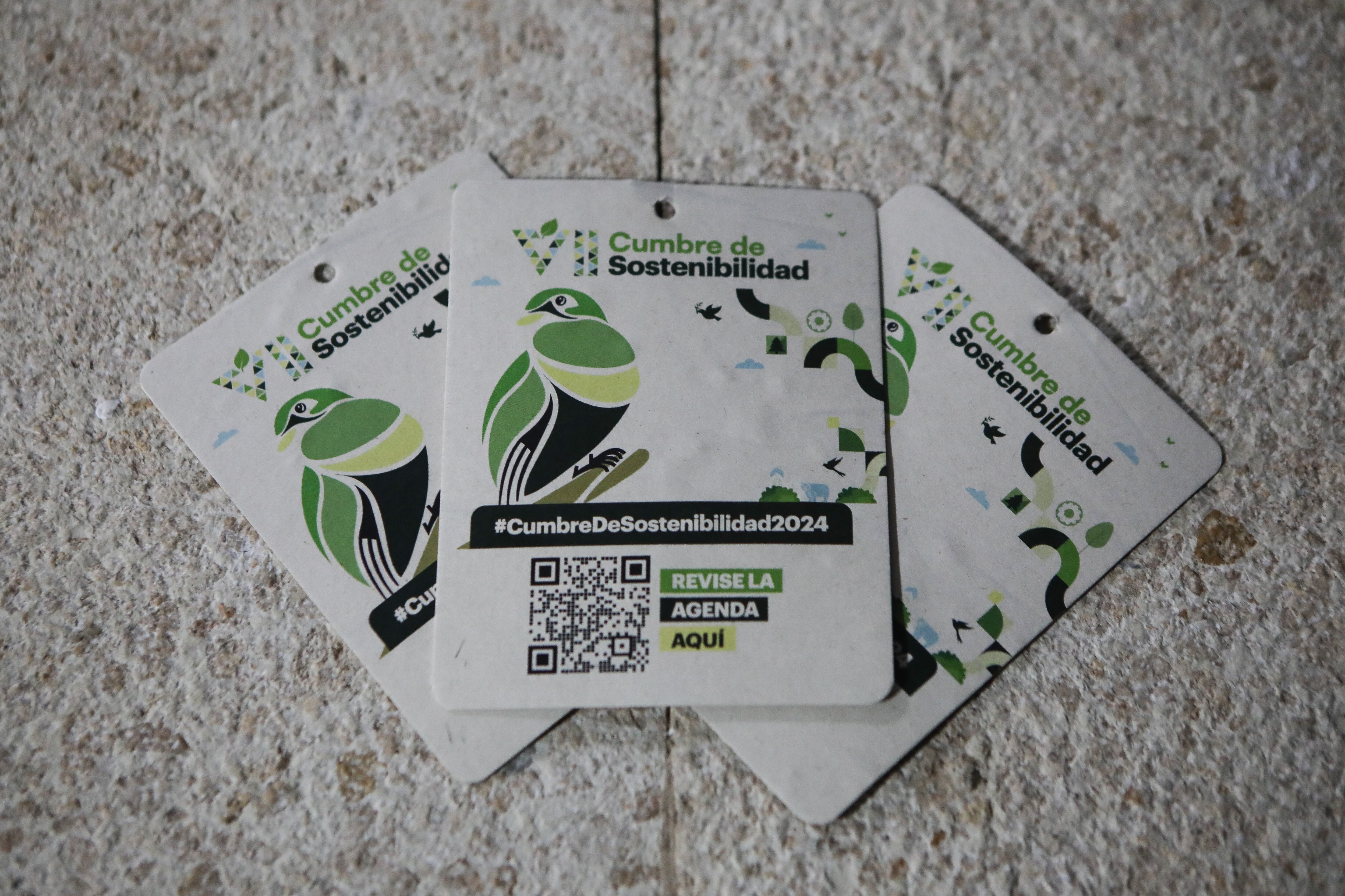 Los asistentes podrán sembrar la escarapela que se les dará al ingresar