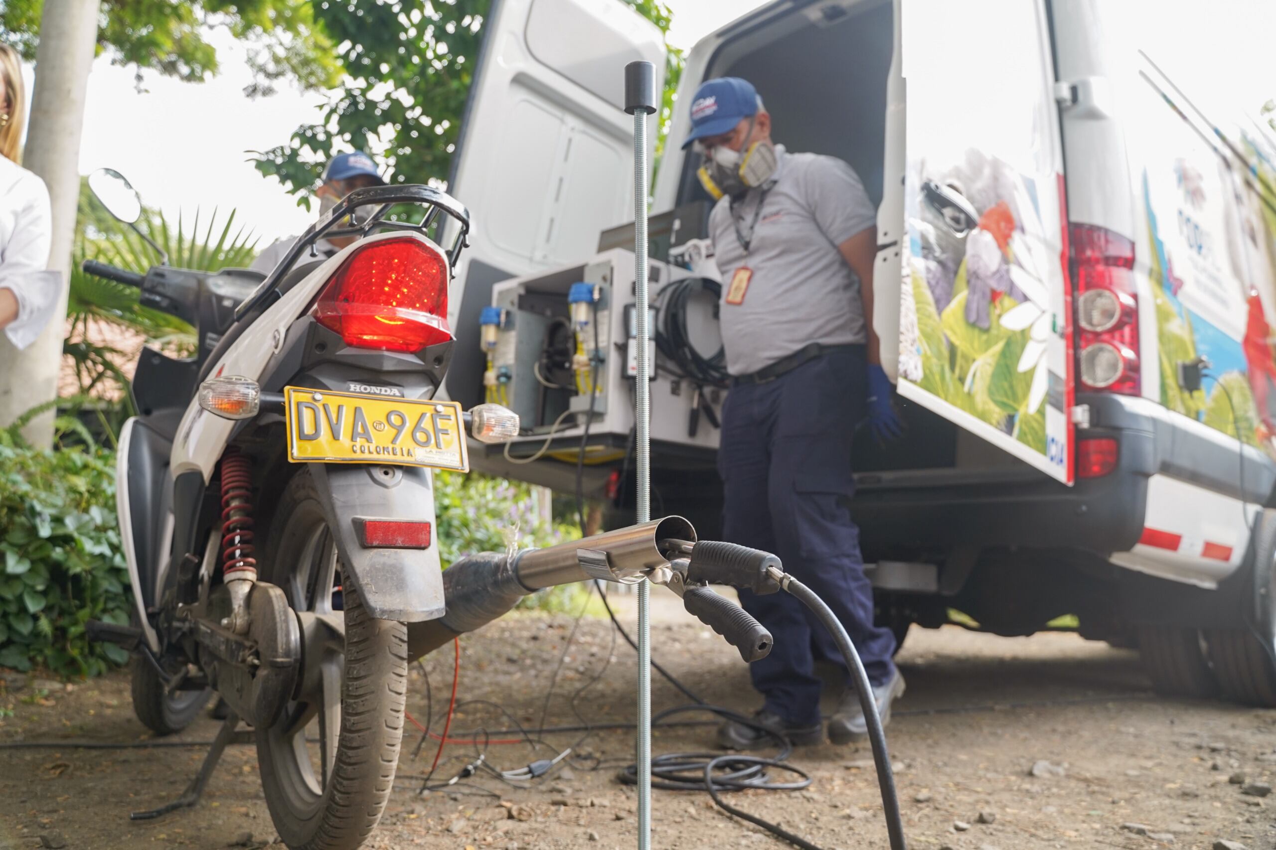 El vehículo se encargará de hacer control de emisiones de gas en motos y automóviles.