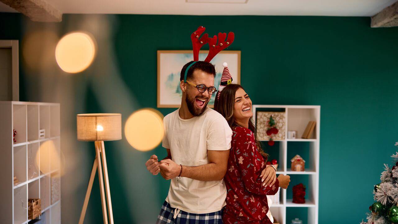 La tradición navideña no solo se celebra con comida y reuniones, sino también con canciones que marcan el pulso de la festividad.
