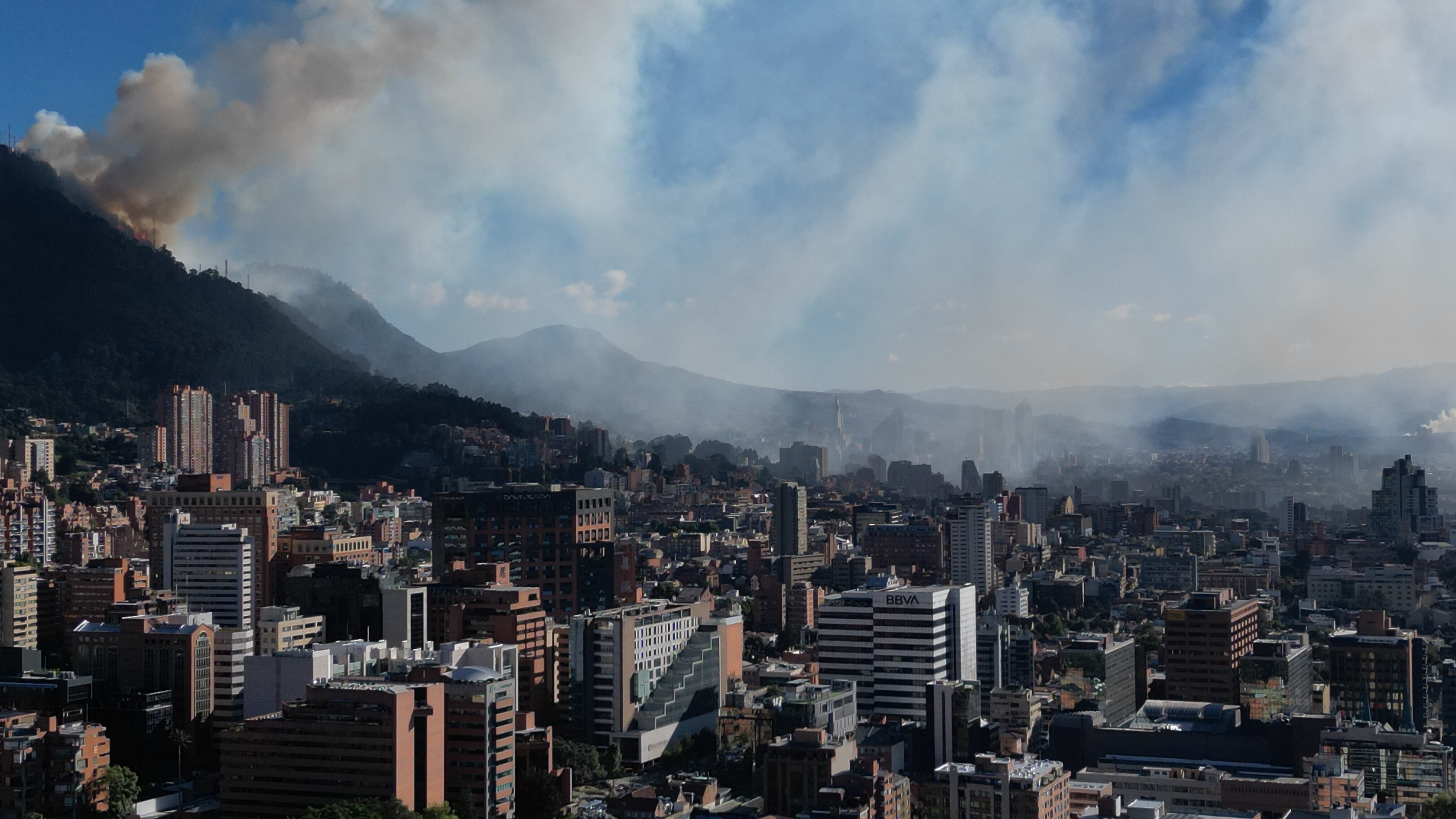 Incendio  forestal en los cerros orientales  de Bogotá. 
Bogota enero 24 del 2023
Foto Guillermo Torres Reina / Semana