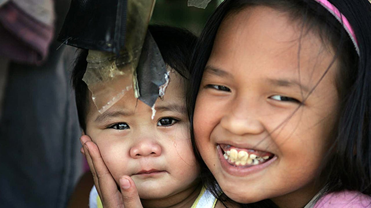 Las dos caras de la tragedia filipina.