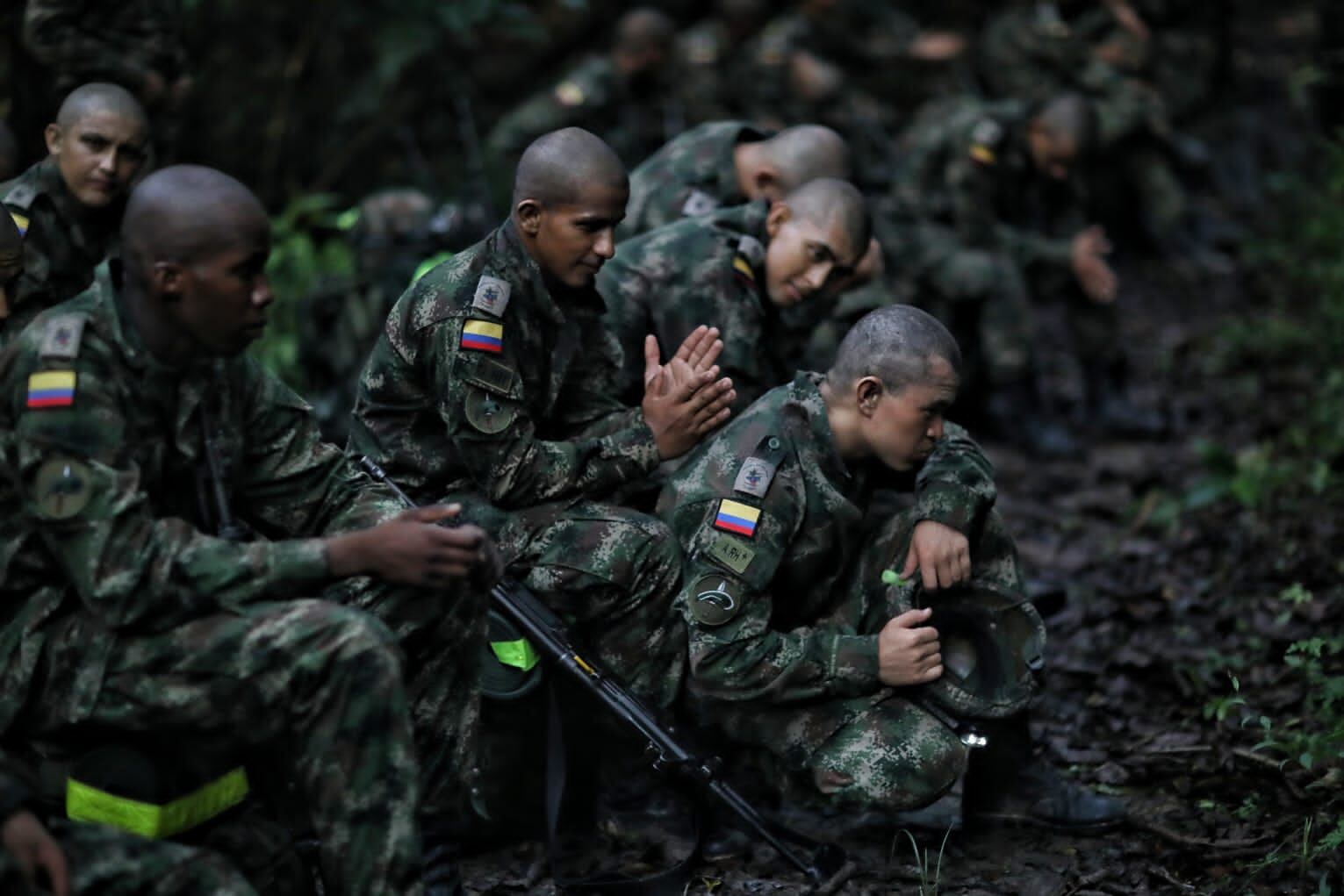 Curso de lanceros en la selva amazónica