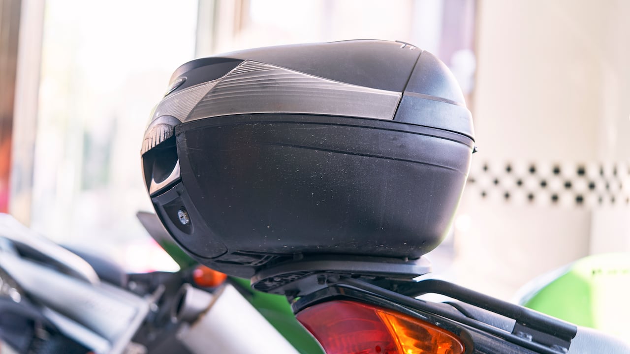 Elegir el maletero adecuado puede mejorar la estabilidad y practicidad de una motocicleta.