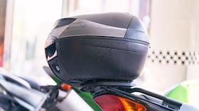 Elegir el maletero adecuado puede mejorar la estabilidad y practicidad de una motocicleta.