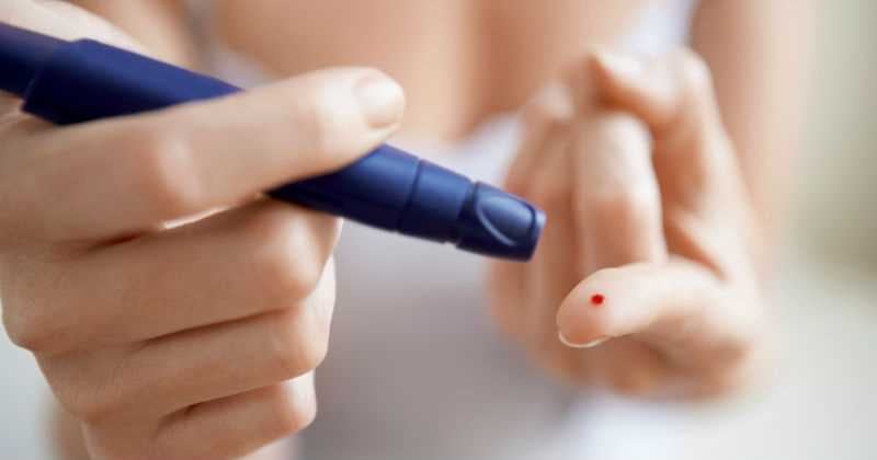 La diabetes mellitus es un trastorno en el que el organismo no produce suficiente cantidad de insulina o no responde normalmente a la misma.
