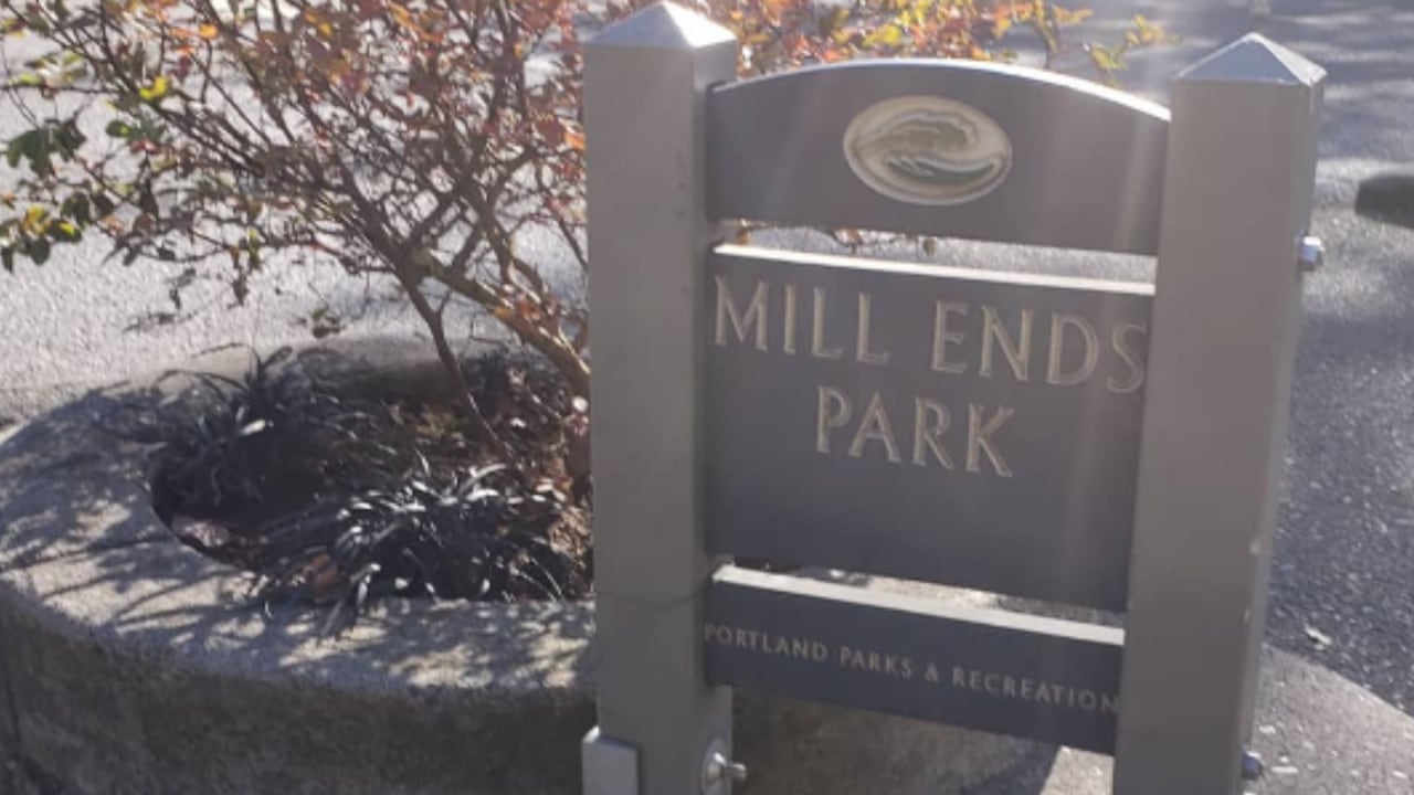 Mill Ends Park, el parque más pequeño del mundo en Portland, Oregón