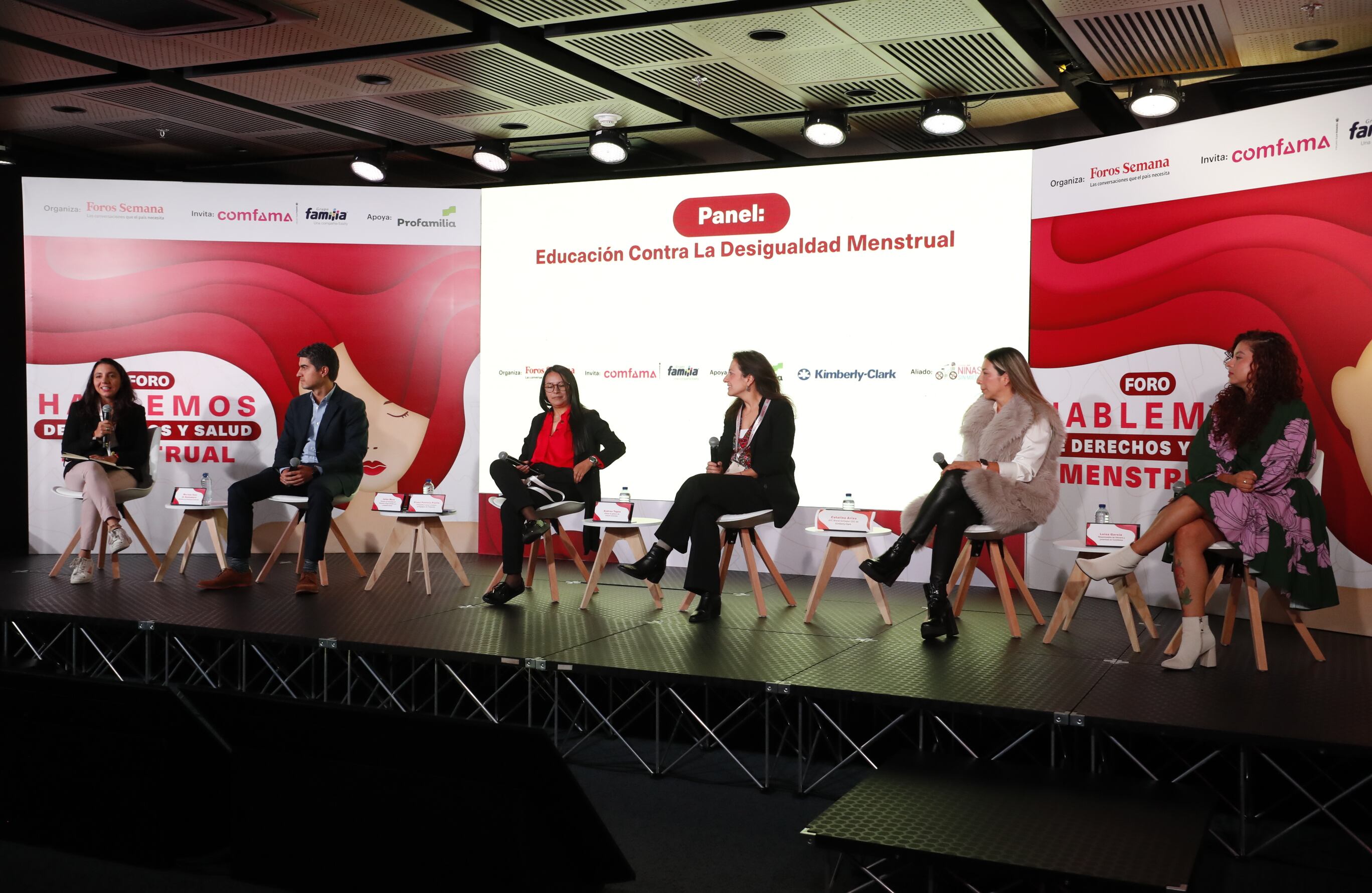 Mariana Sanz de Santamaría, directora de Poderosas Colombia; Julián Mora, director de mercadeo de Nosotras, Grupo Familia una compañía Essity; Diana Patricia Pinilla, trabajadora social y analista pedagógica de Profamilia; Andrea Tague, oficial de género en Unicef Colombia; Catalina Ariza, afc brand activator cec de Kimberly Clark y Luisa García González, responsable de género y juventud en Comfama.