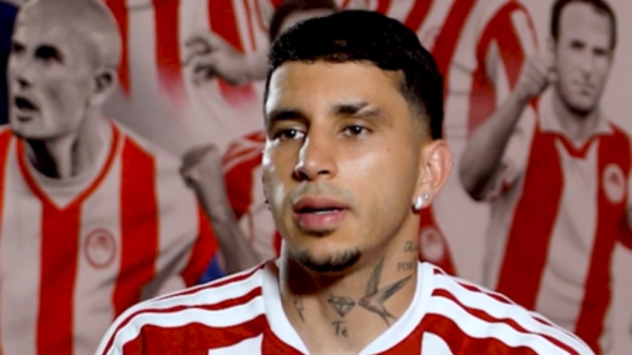 Gustavo Puerta dio su primera entrevista como jugador del Olympiacos de Grecia.