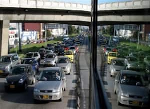 Históricamente el parque automotor durante la temporada de vacaciones disminuye considerablemente en Bogotá. Para este fin de año se tiene programado que salgan de la ciudad cerca de 345.205 automotores.