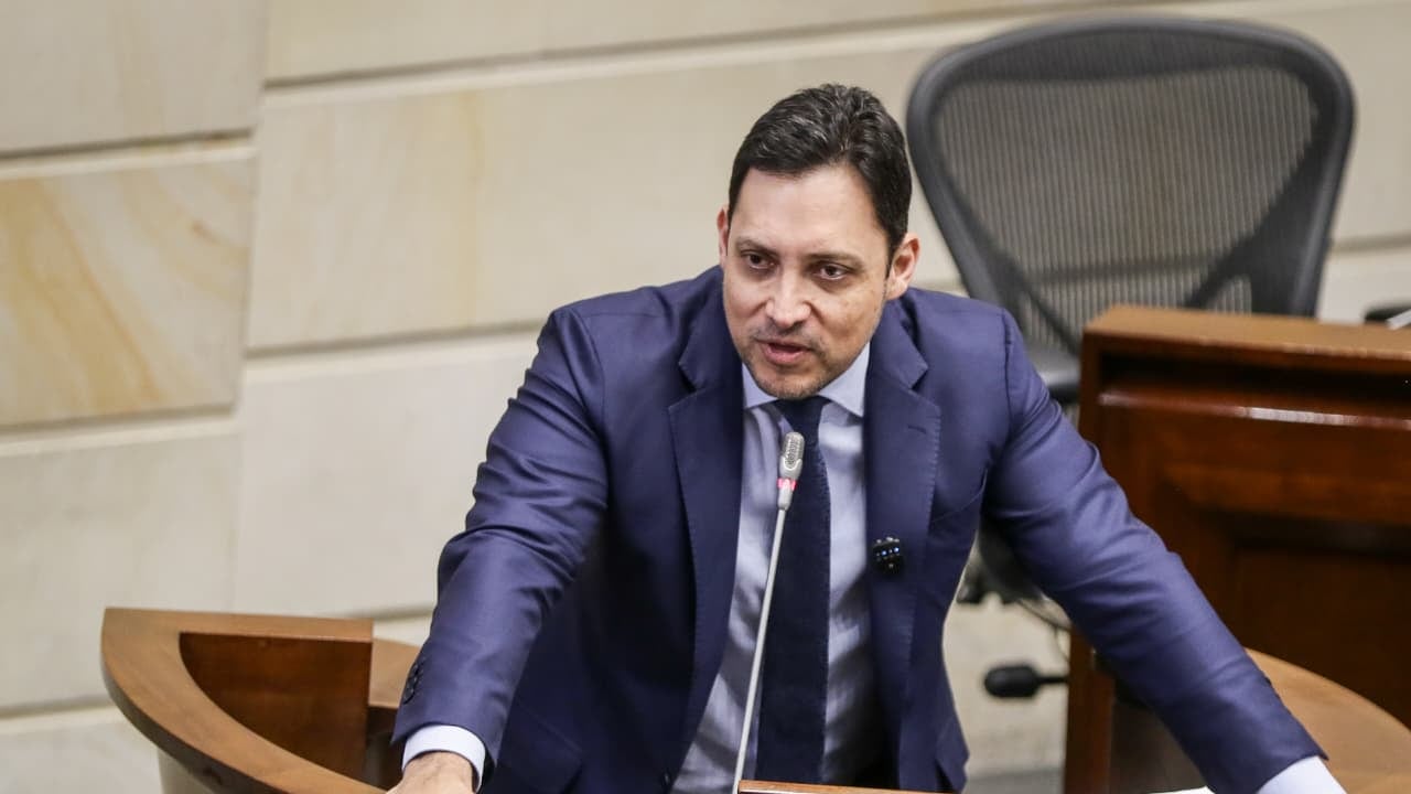 El senador Carlos Fernando Motoa, de Cambio Radical, cuestionó lo aprobado por el Congreso.