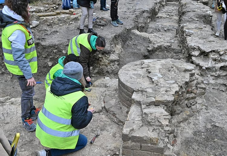 Restos de columna iglesia de Vitruvio en Roma
