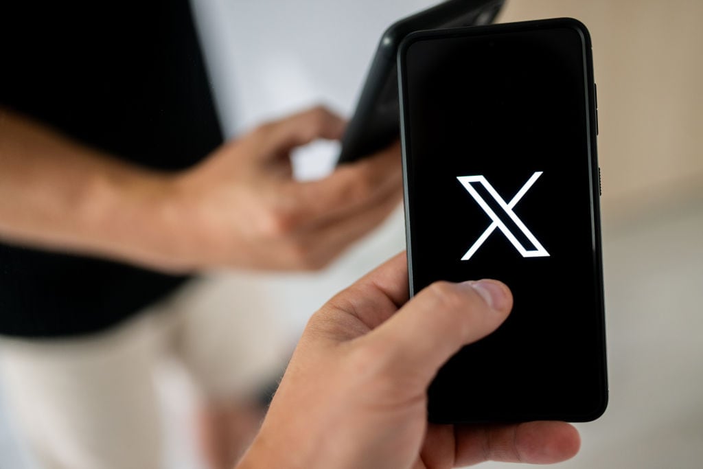 X permite añadir la fecha de nacimiento y decidir quién puede acceder a ese dato.