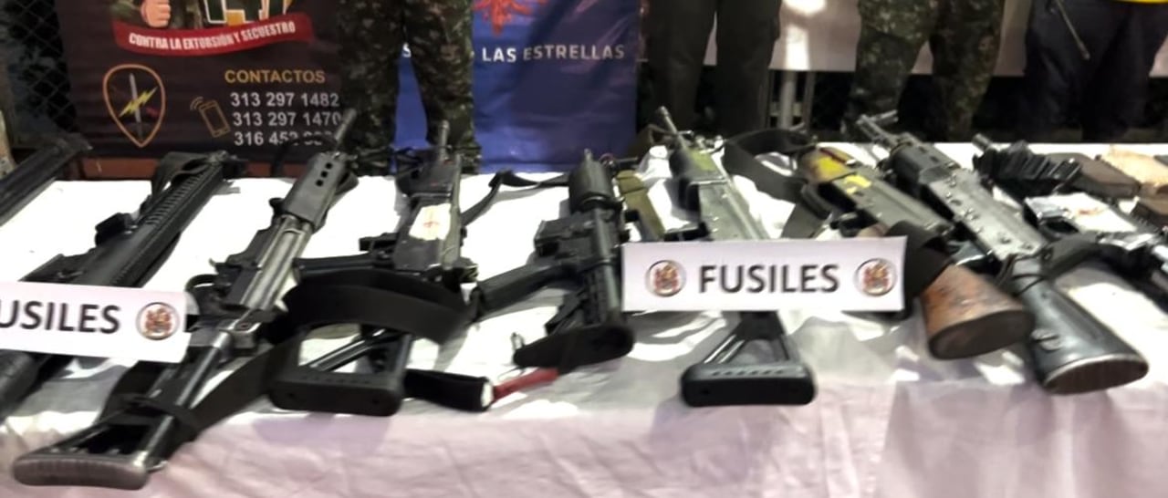 Fusiles decomisados al ELN en Arauca.