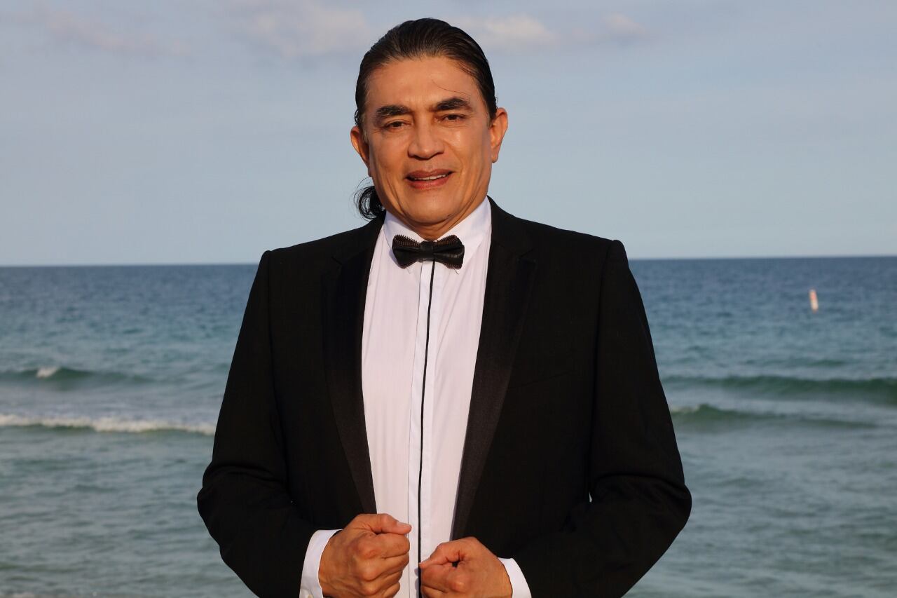 El exsenador Gustavo Bolívar se despachó contra sus compañeros políticos en entrevista con SEMANA.