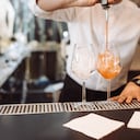 Las bebidas alcohólicas son de las que más suben los niveles de colesterol en el cuerpo.