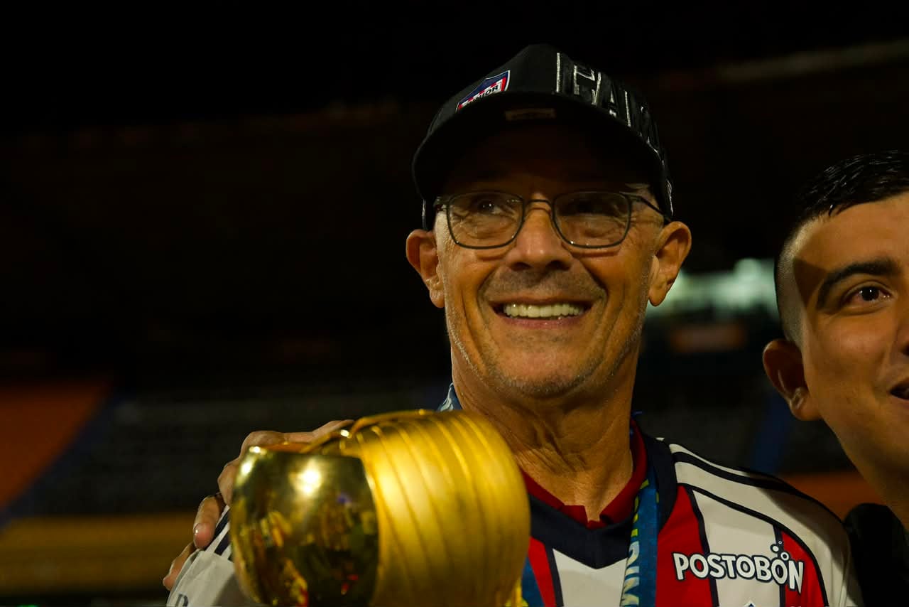 El entrenador de Junior de Barranquilla, Alfredo Arias