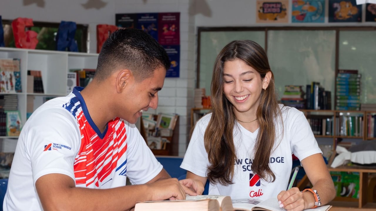 Estudiantes del New Cambridge School.