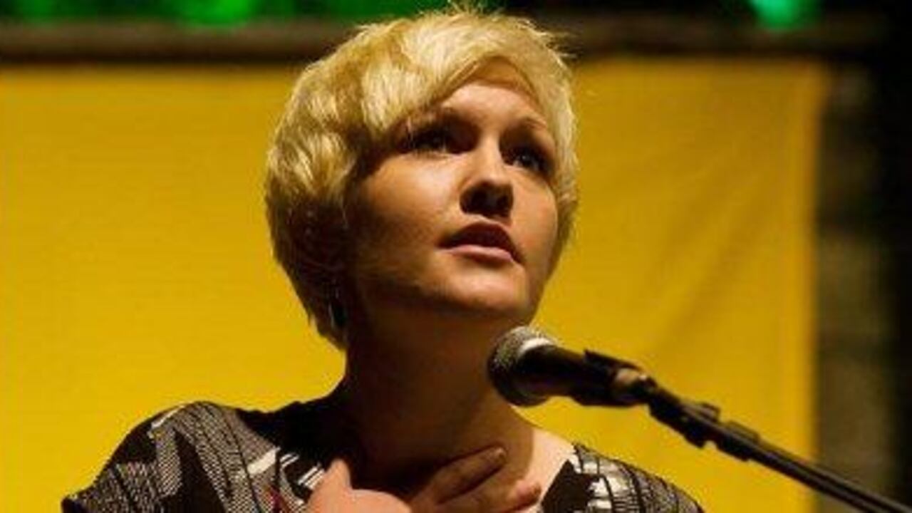 La poeta birtánica Carolina Bird participó en la inauguración del XX Festival Internacional de Poesía de Medellín. EFE/Federico Ríos