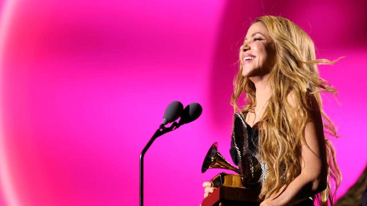 Shakira ganó premio en compañía de Bizarrap (Photo by Rodrigo Varela/Getty Images for Latin Recording Academy)