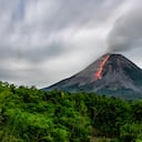 La competencia por determinar qué país alberga la mayor cantidad de volcanes activos ha llevado a una exploración más detallada de regiones geológicamente diversas y, en muchos casos, alejadas de los centros urbanos.