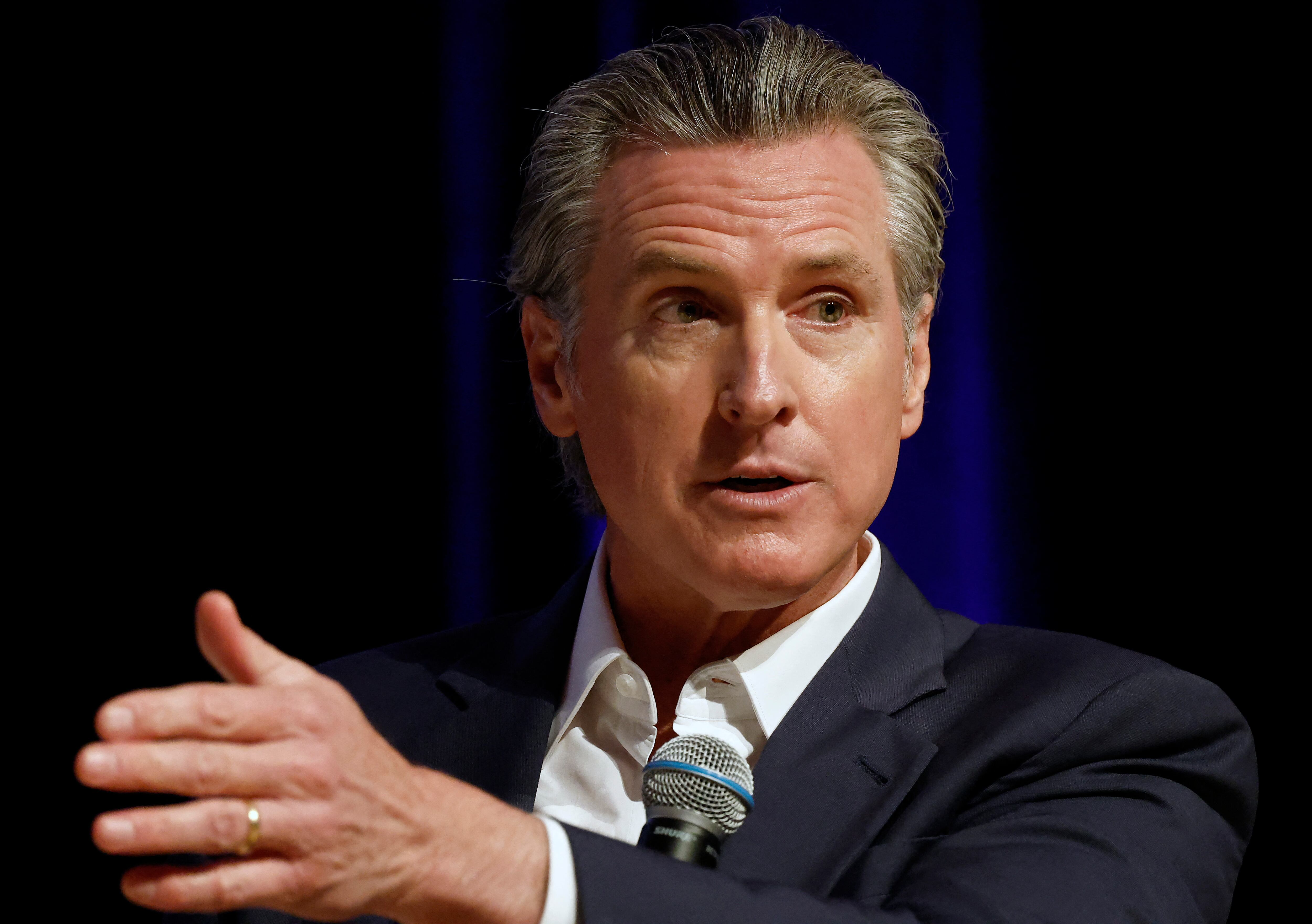 Gobernador de California, Gavin Newsom.